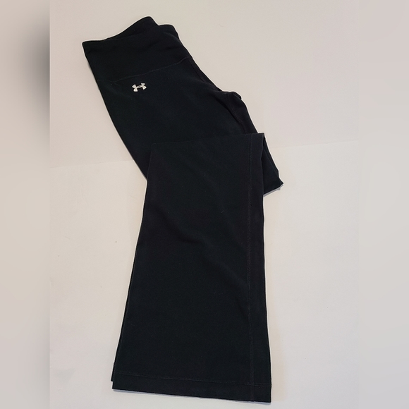 Under Armour Boot Cut Yoga Pants Joggers Track Pants Black Size Small - Picture 1 of 9